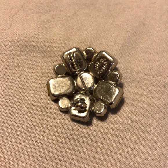 Vintage Brooch - Picture 2 of 3
